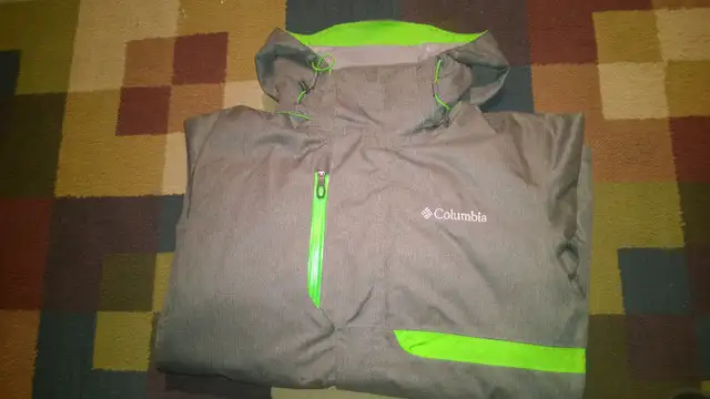 Columbia Men's Alpine Action Jacket - Small Size in Men's in Mississauga / Peel Region - Image 9