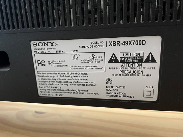 Sony Bravia 49-Inch LCD TV in TVs in City of Toronto - Image 2