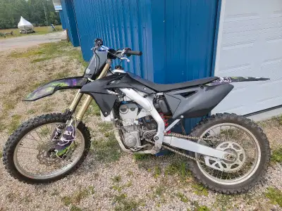 2009 Suzuki RM-Z450 – Asking $5,200 OBO 449cc liquid-cooled, 4-stroke engine Fuel injection – no jet...