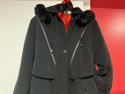 Manteau hivers (Winter jacket) $25 size 7/8 Excellent Condition , View more