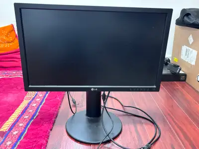 LG 24" monitor, View more