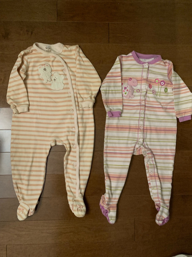 Lot de 11 pyjamas pour bébé (3-18 mois) dans Vêtements - 3 à 6 mois  à Trois-Rivières - Image 4