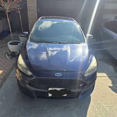 248 XXX kms as this is my daily driver. After market accessories: 5% tinted windows 45% tinted winds...