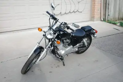 Selling my 2021 Yamaha V-Star 250 with only 1,628 km. This bike is in excellent condition and has be...