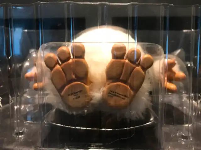 Medicom w/Box Gremlins Gizmo Mogwai 1/1 Scale Prop c/w box in Arts & Collectibles in Mississauga / Peel Region - Image 11