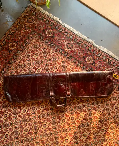 Etui en cuir, vintage, View more