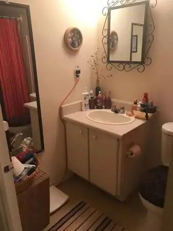 Room for rent in Room Rentals & Roommates in City of Toronto - Image 5