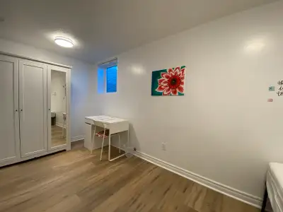 Room in Barrie near Georgian College,RVH,downtown