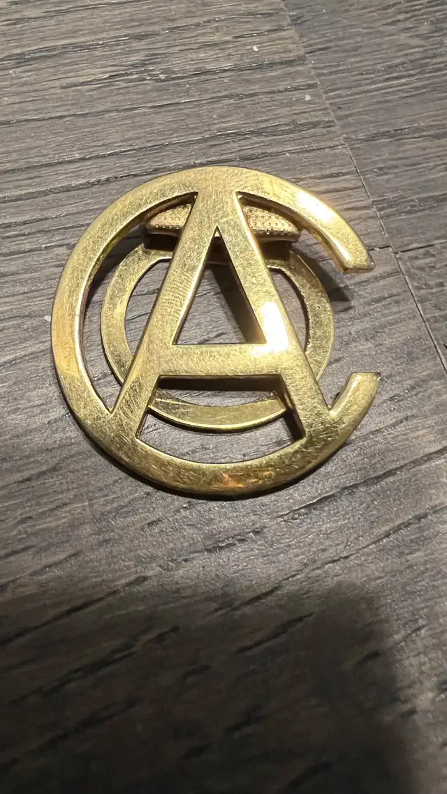 Vintage Avon scarf clip and scarf in Jewellery & Watches in City of Toronto - Image 3