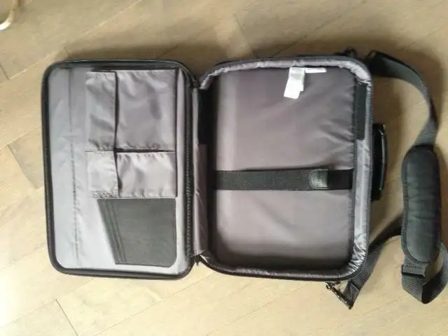 TARGUS Laptop Black Bag Computer Notebook Carrying Case Bag in Laptop Accessories in Markham / York Region - Image 4