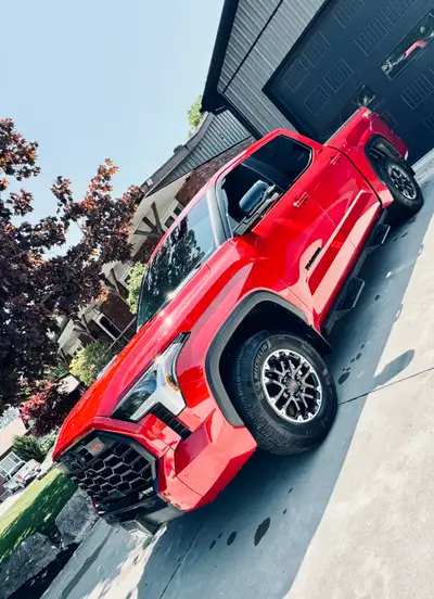 2024 Toyota Tundra Hybrid Limited CrewMax TRD Off Road Supersonic Red 36,000km Extended warranty 6 y...
