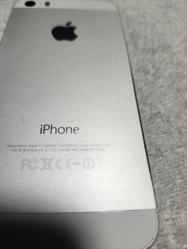 iPhone 5S - not working / for parts only x2 in Cell Phones in Markham / York Region - Image 3