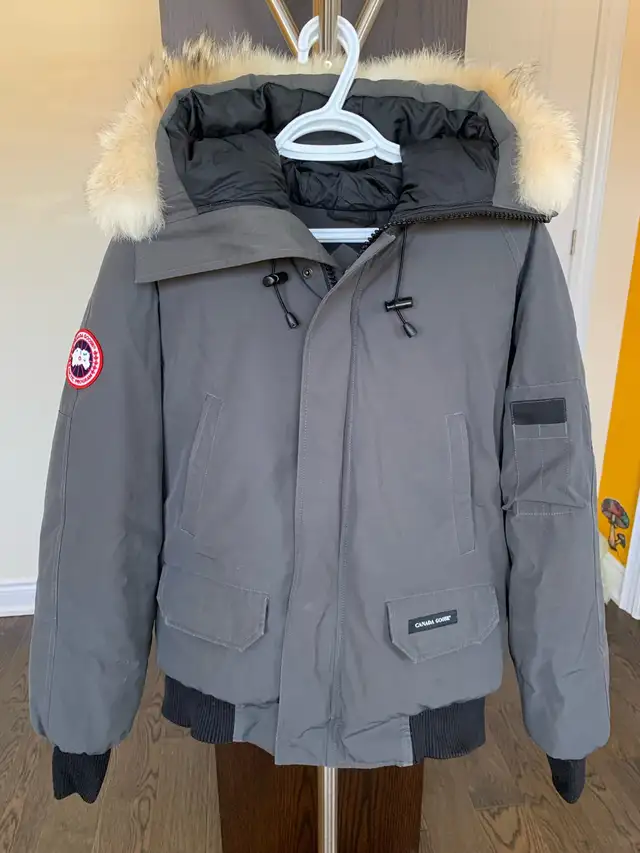 Canada Goose Authentic Men's jacket  in Men's in Markham / York Region - Image 2