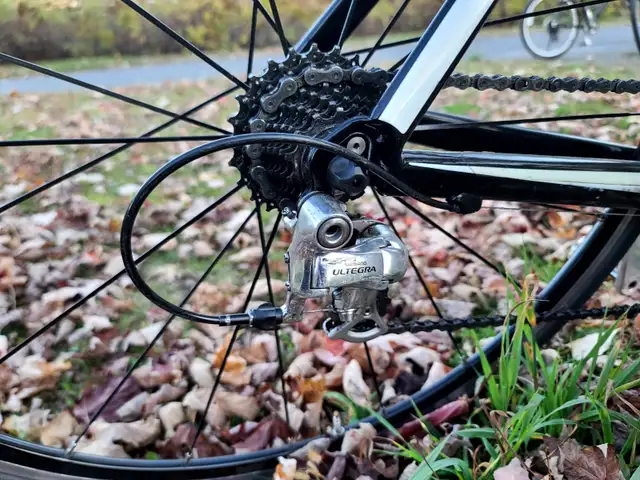 Trek Madone 4.7 in Road in Longueuil / South Shore - Image 9
