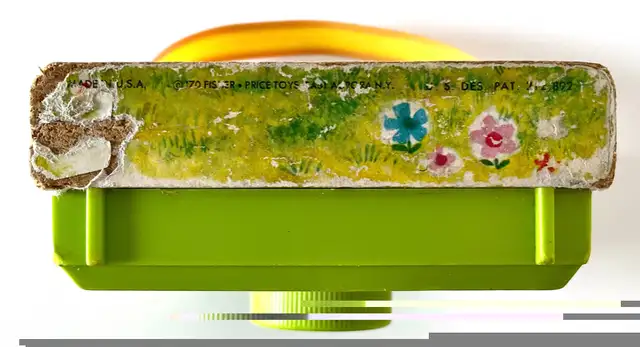 Vintage 1970 Boîte à musique FISHER PRICE #768 Happy Birthday in Arts & Collectibles in Lévis - Image 9