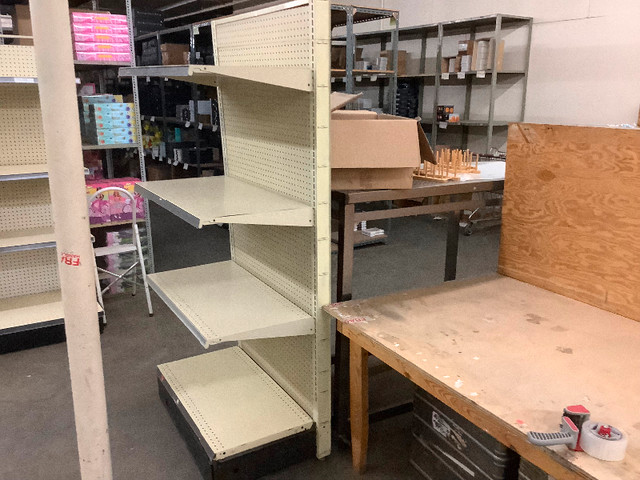 Store shelving in Other Business & Industrial in Winnipeg - Image 2