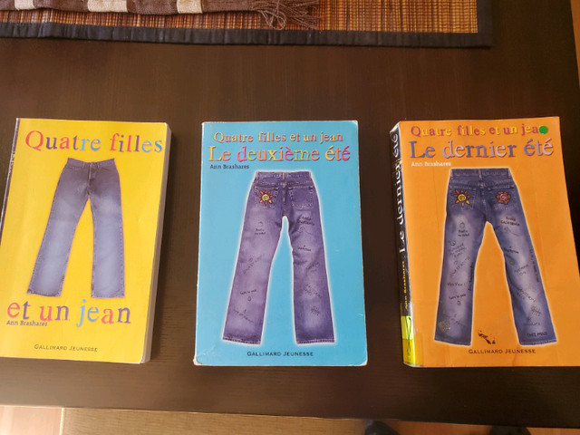 Trilogie "Quatre filles et un jean". 3 livres en très bon état. dans Livres jeunesse et ados  à Laval/Rive Nord