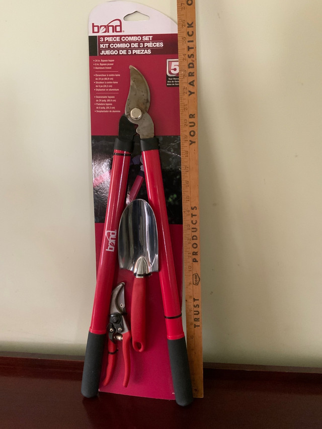 Gardening tools - 3 piece combo set in Outdoor Tools & Storage in Chatham-Kent - Image 2