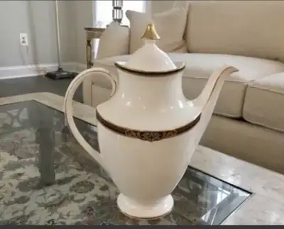 Royal Doulton Tennyson H5249 Coffee Pot, White with Burgundy and Gold Detail Coffee Pot Bone China M...