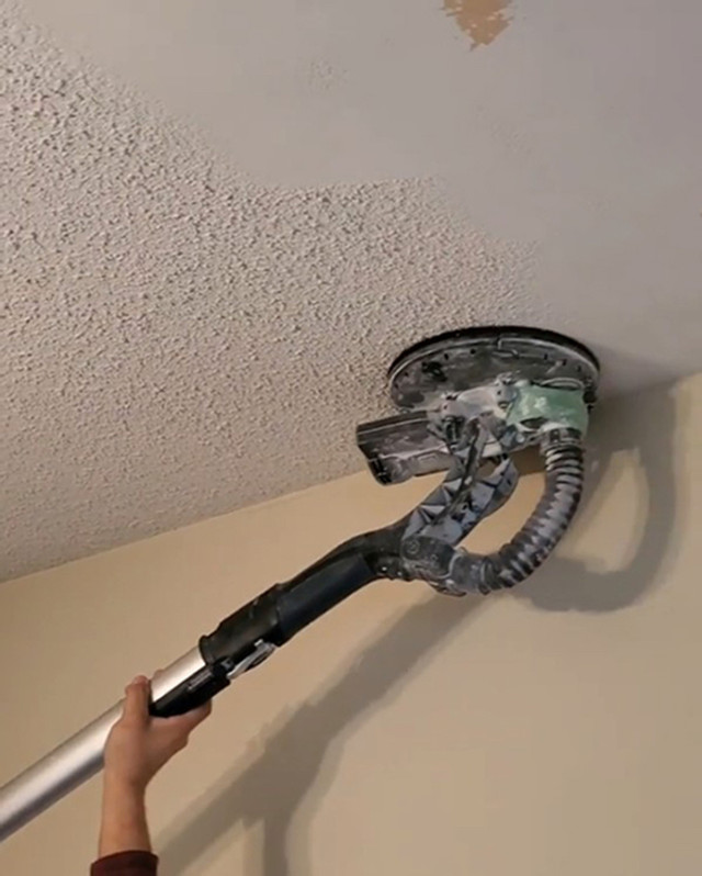 Popcorn Ceiling Removal * 5⭐️⭐️⭐️⭐️⭐️ Reviews - Mississauga / Peel Region in Drywall & Stucco Removal in Mississauga / Peel Region
