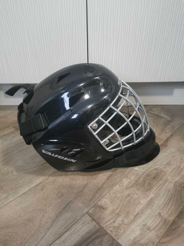 Junior Goalie Mask  in Hockey in Moncton - Image 2