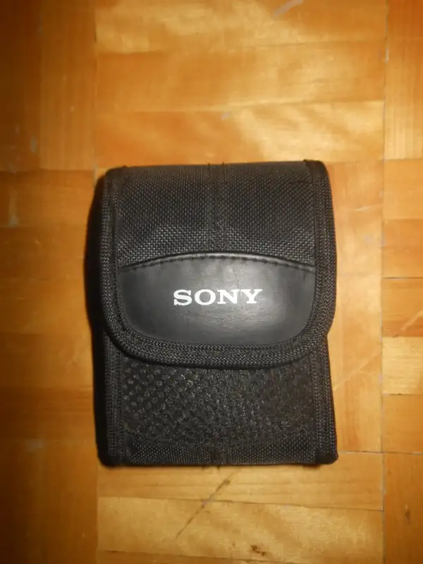 Photo camera cases in Cameras & Camcorders in City of Montréal - Image 9