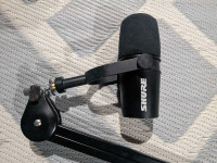 Shure mv7 USB microphone 