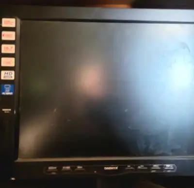 Daenyx 16.7 inch flat screen tv