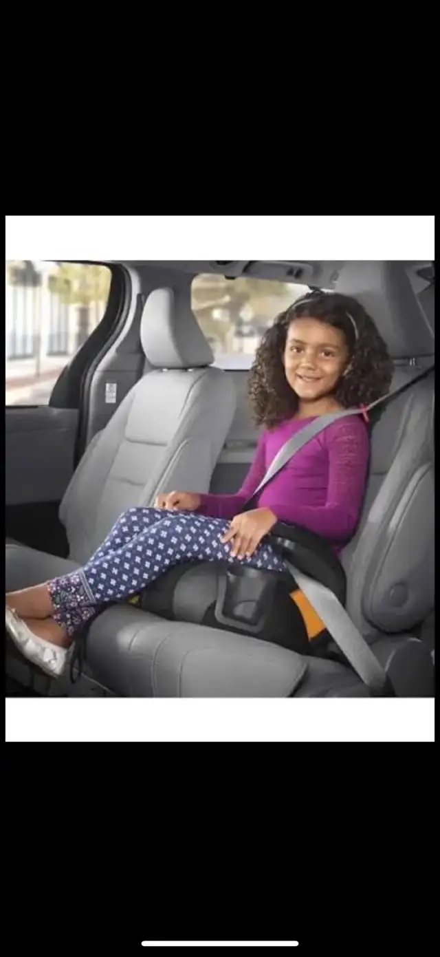 Booster Car Seat - Graco in Strollers, Carriers & Car Seats in Mississauga / Peel Region - Image 11