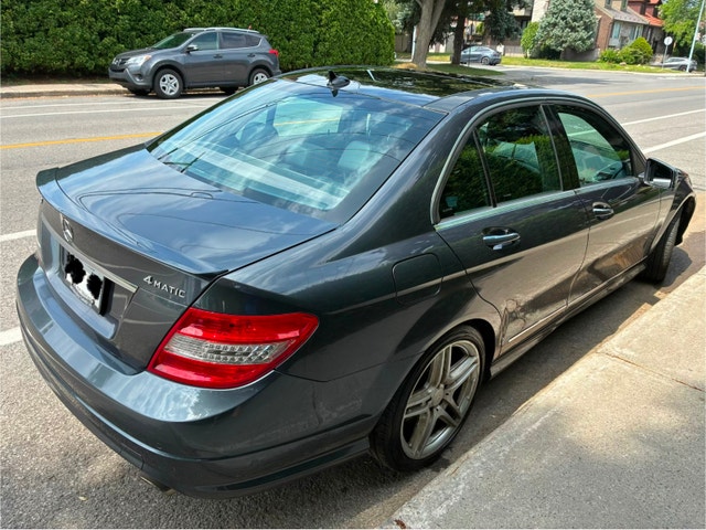 Mercedes Benz 2010, C350 4Matic, Bonne Conditions! — photo 5