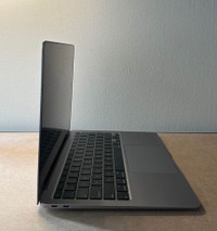 MacBook Air (13-inch, 2020) A2337 (8GB RAM, M1) 256GB - READ AD