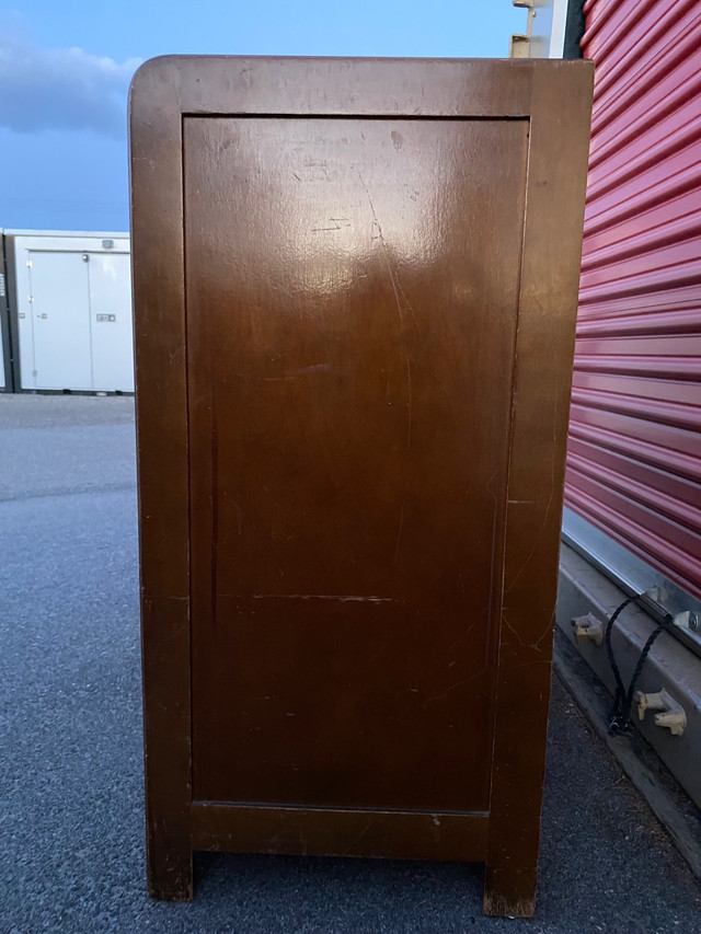 Beautiful Antique dresser for sale in Dressers & Wardrobes in Penticton - Image 3