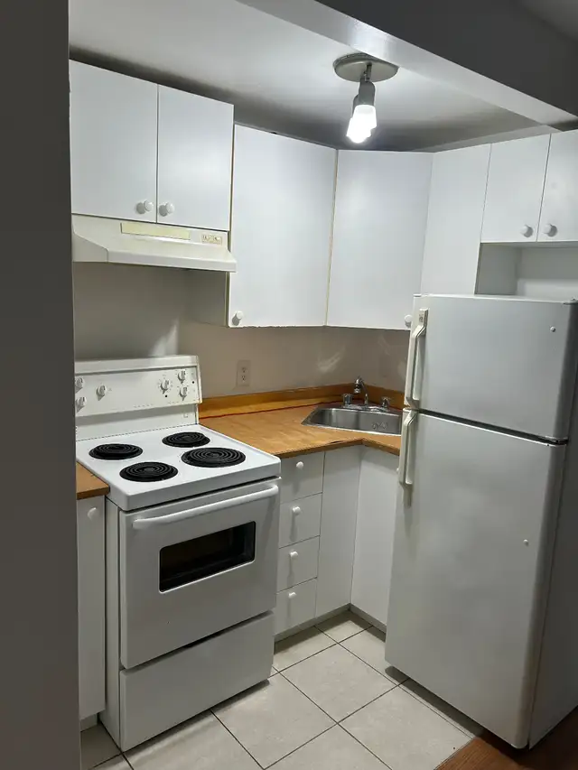 STUDIO À LOUER À CÔTE-DES-NEIGES DISPONIBLE DÈS MAINTENANT