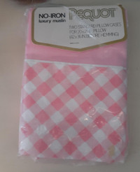 Vintage Pequot No-Iron Pink White Gingham Standard Pillow Cases