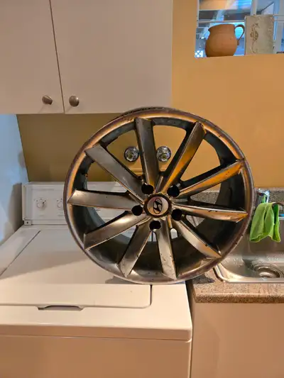 4 MAGS HYUNDAI USAGÉS COULEUR ARGENT 18" ÉCROUS 18X8 5-114.3 STÉPHANE 450-728-0268