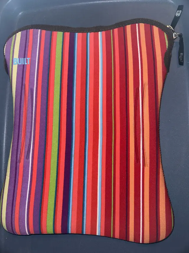 Built NY Neoprene Laptop Sleeve - Multicoloured Stripes in Laptop Accessories in Oakville / Halton Region - Image 2