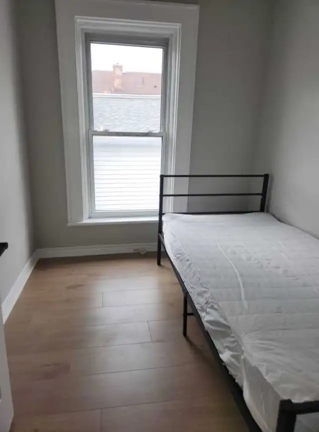 Furnished room for rent ( female only) in Room Rentals & Roommates in Belleville - Image 4