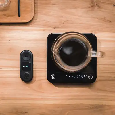 Master your brewing with the Brew Control System. - Difluid Microbalance Ti Scale (black version, mo...