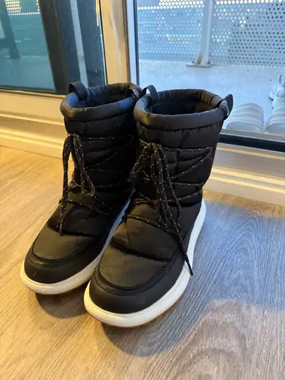 winter boots , View more