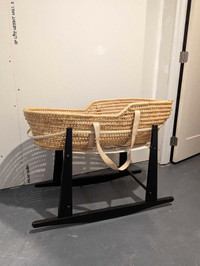 Moses basket and stand 