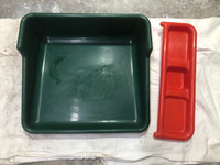 Gardening Tidy Tray (One Size) (Green) with shelf (red)
