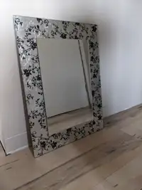 Mirror 24" x 18"