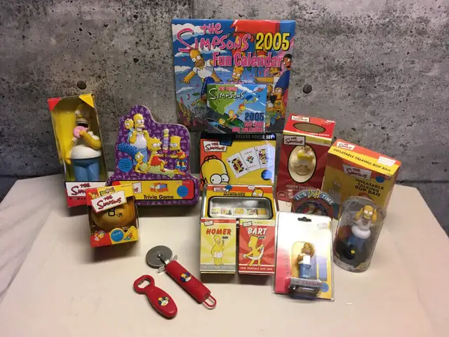 The SIMPSONS 30 ITEMS, DVD, BOOK, GAME AND COLLECTOR ITEM in Arts & Collectibles in Laval / North Shore - Image 2