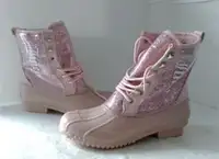 Juicy Couture Womens JC-Talos Rainboots 7, Pink