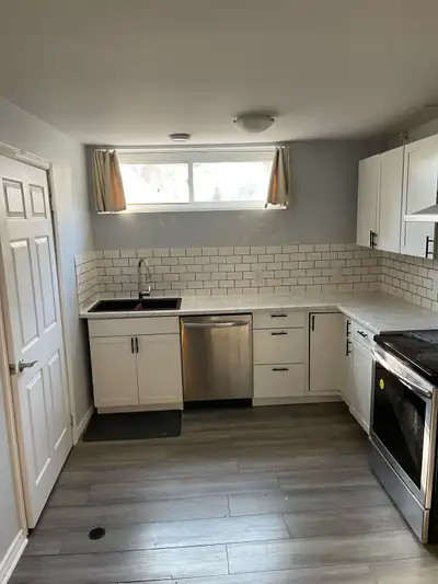 ***Available June 30, 2026.*** 3 ️ bed + 1 bath $2200/ month Full kitchen with dishwasher and full-s...