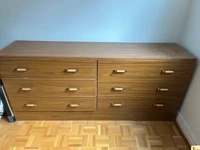 Preowned Minor Scratch Wooden Dresser w/ 6 Drawers pick up only, View more