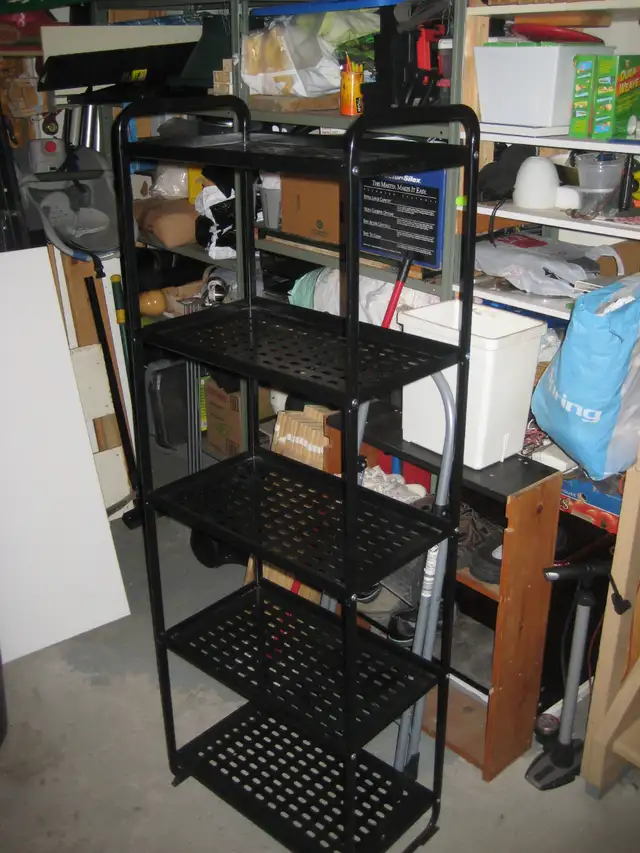 FS: a  couple of shelves in Bookcases & Shelving Units in Ottawa - Image 2