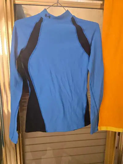 Men's Under Armour Coldgear mock long sleeve shirt. Small., View more