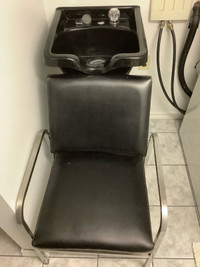 Chaise et lavabo de coiffure