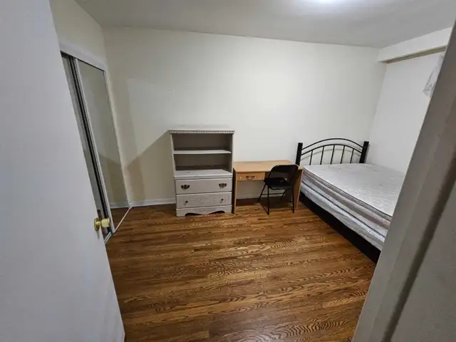 Room for rent near York University in Room Rentals & Roommates in City of Toronto - Image 7